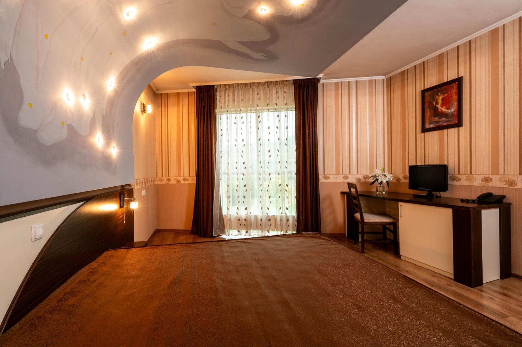 Spa Hotel Holiday ヴェリングラード エクステリア 写真