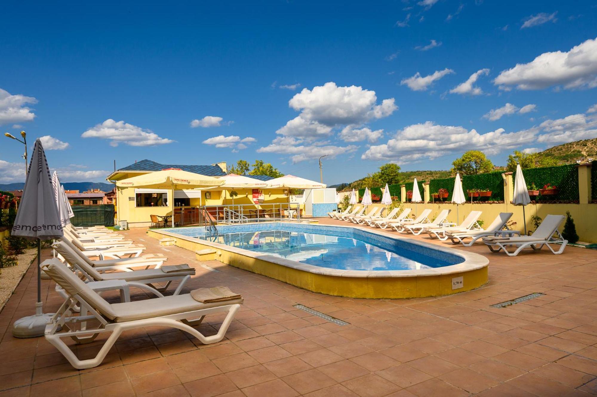 Spa Hotel Holiday ヴェリングラード エクステリア 写真