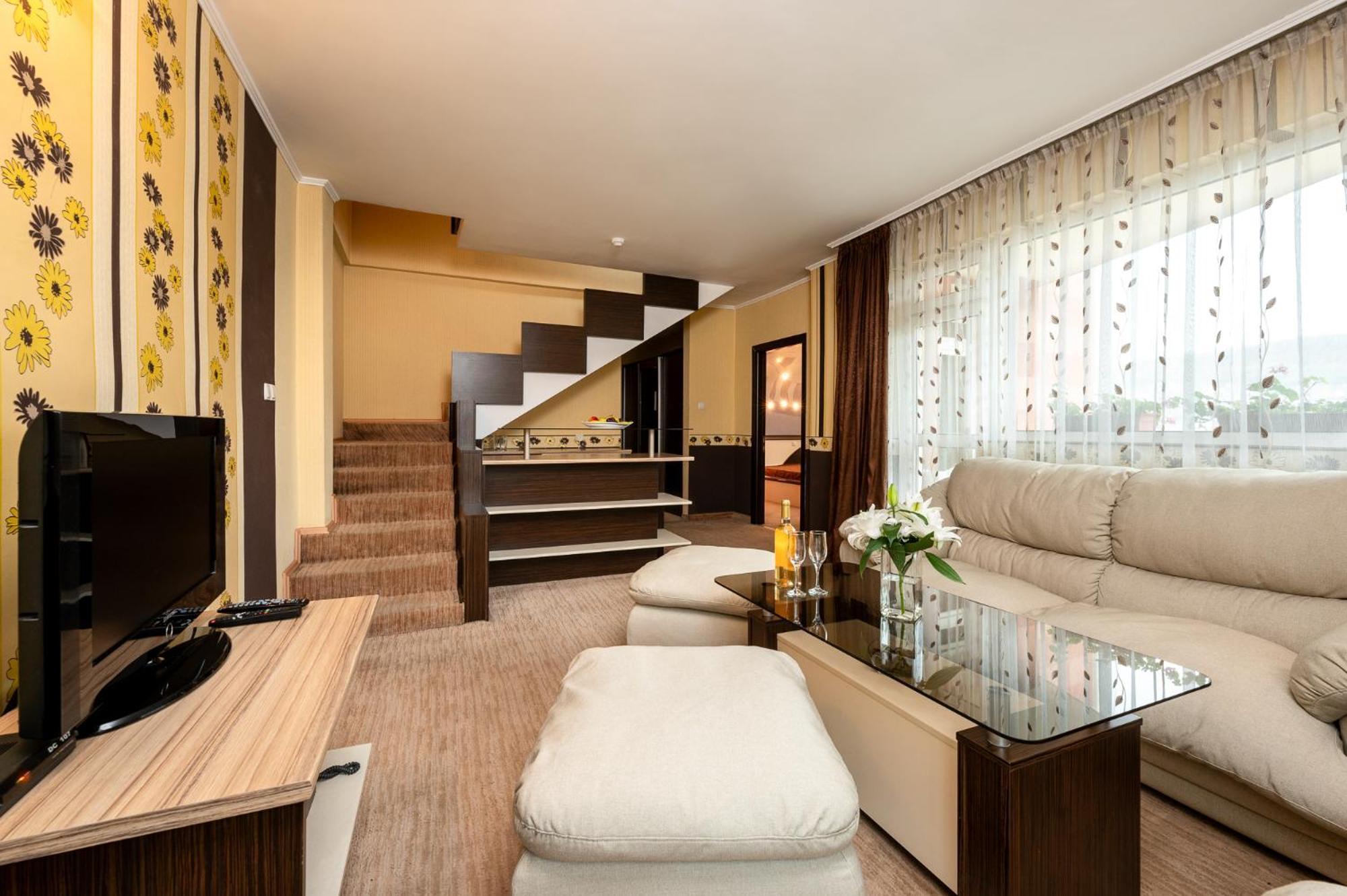 Spa Hotel Holiday ヴェリングラード エクステリア 写真