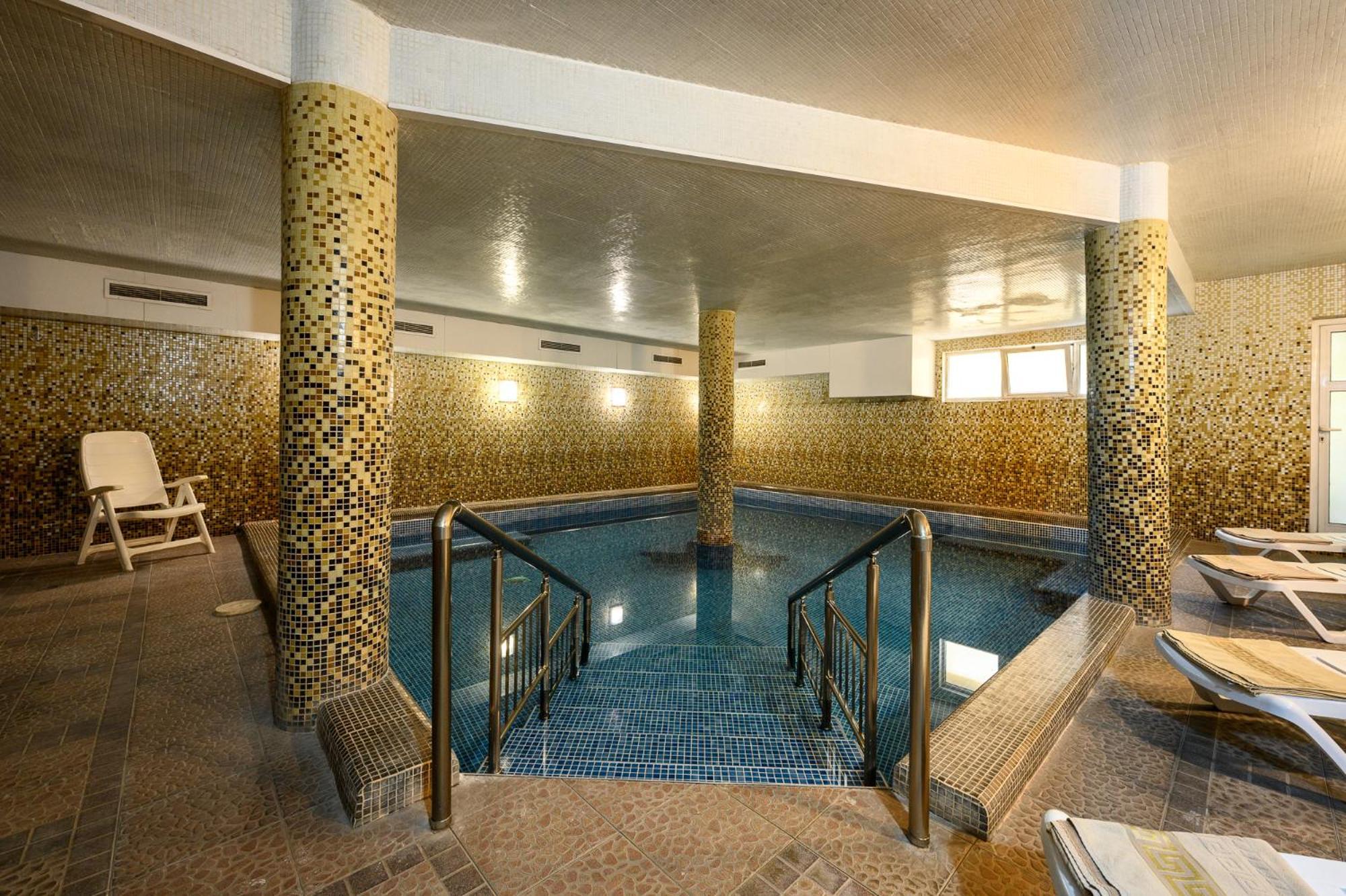 Spa Hotel Holiday ヴェリングラード エクステリア 写真