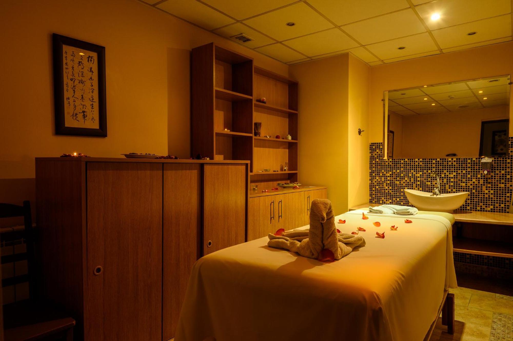 Spa Hotel Holiday ヴェリングラード エクステリア 写真