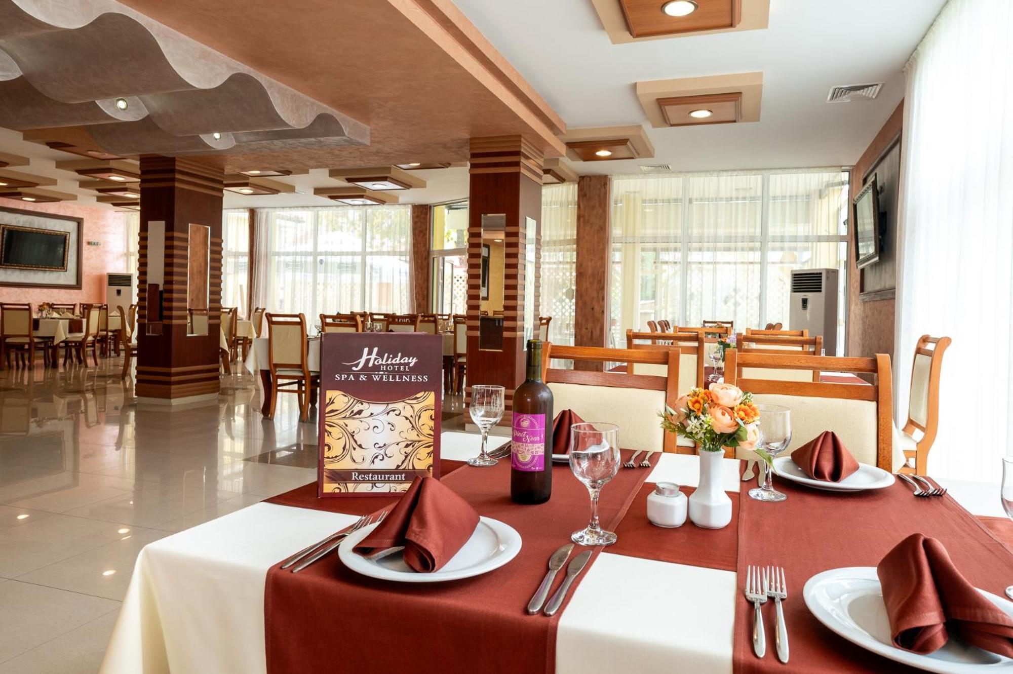 Spa Hotel Holiday ヴェリングラード エクステリア 写真