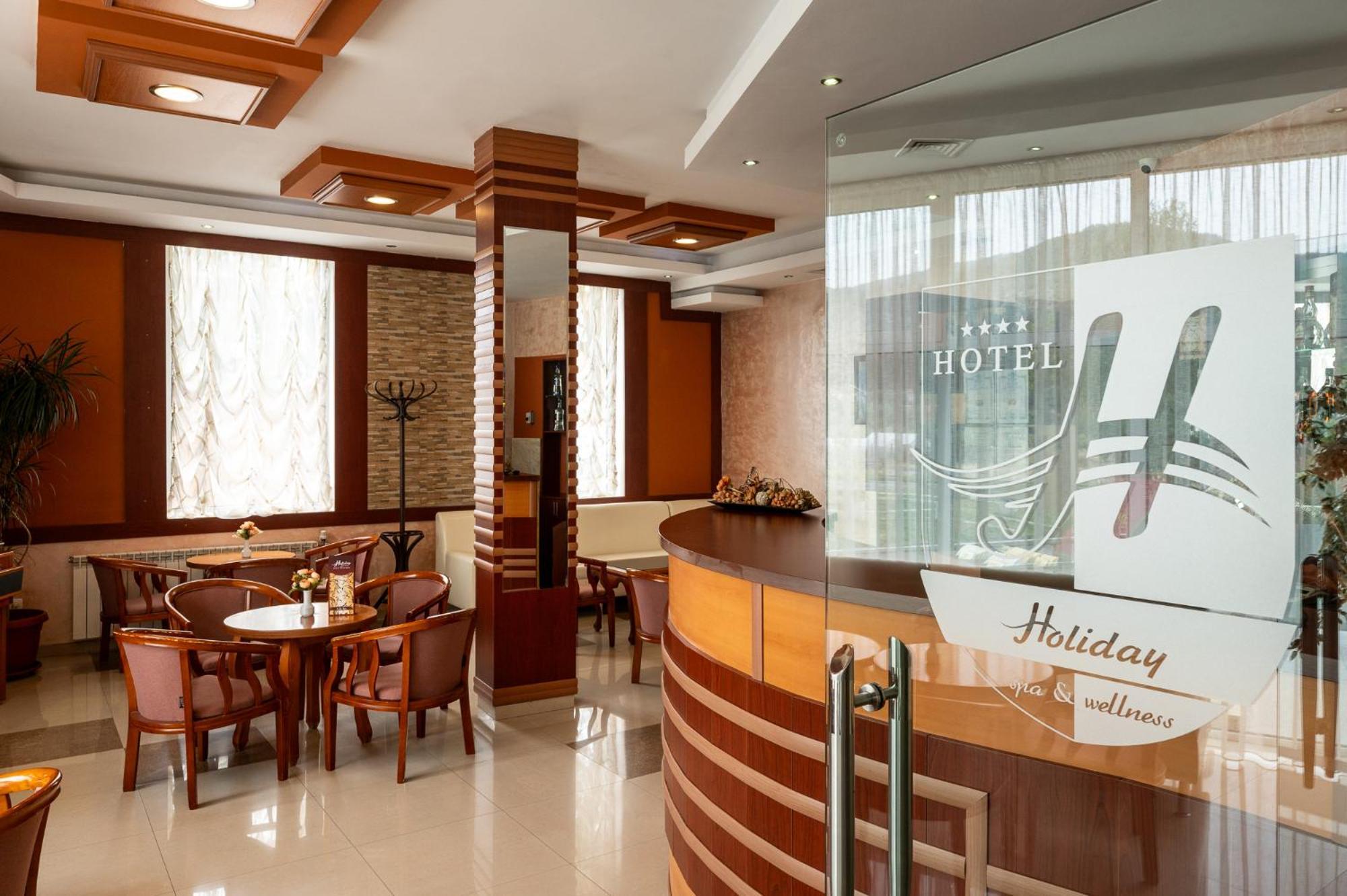 Spa Hotel Holiday ヴェリングラード エクステリア 写真